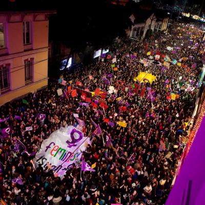 Türkiye’de Feminist Mücadelenin Simgesi: 8 Mart Feminist Gece Yürüyüşü